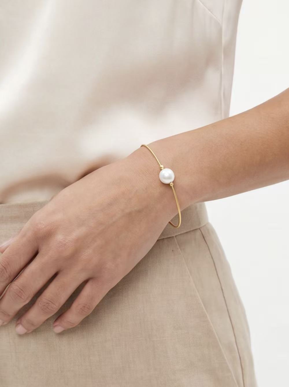 Solara Pearl – Minimalist Freshwater Pearl Vermeil Bracelet